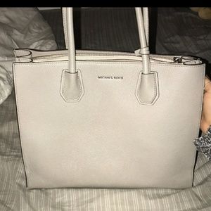MICHAEL KORS MERCER XTRA LARGE TOTE